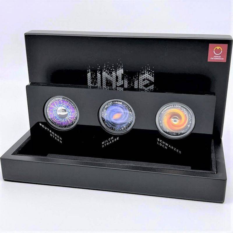 Österreich_3x20euro_Set_Universum_Milchstrasse_Schwarzes_Loch_Neutronenstern_in_Sammelkassette.JPG